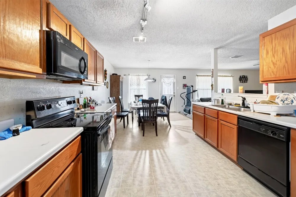 4209 boxwood Drive Balch Springs, TX 75180