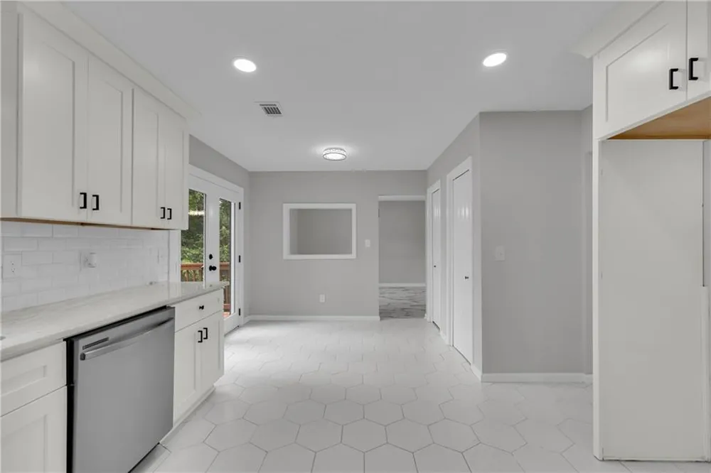 5271 Bridgewater Trace Stone Mountain, GA 30088