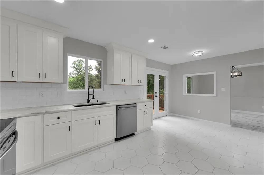 5271 Bridgewater Trace Stone Mountain, GA 30088