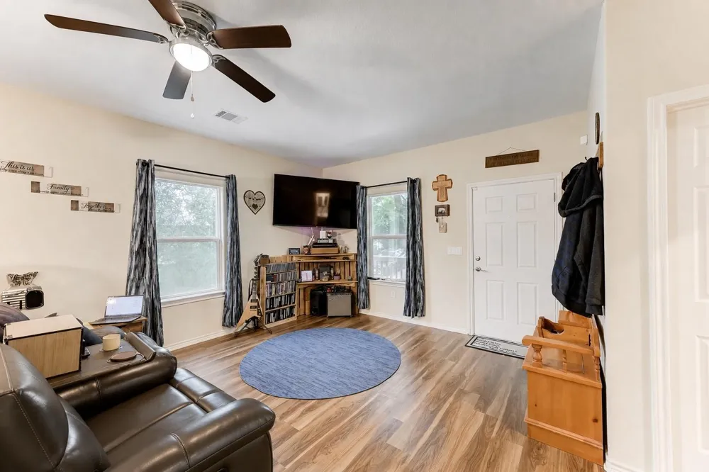 301 Bayou Drive Channelview, TX 77530