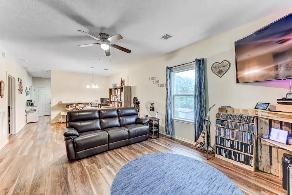 301 Bayou Drive Channelview, TX 77530
