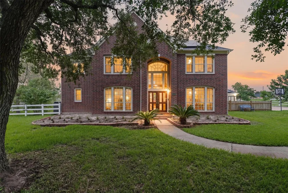 5903 Waterwalk Court Richmond, TX 77469