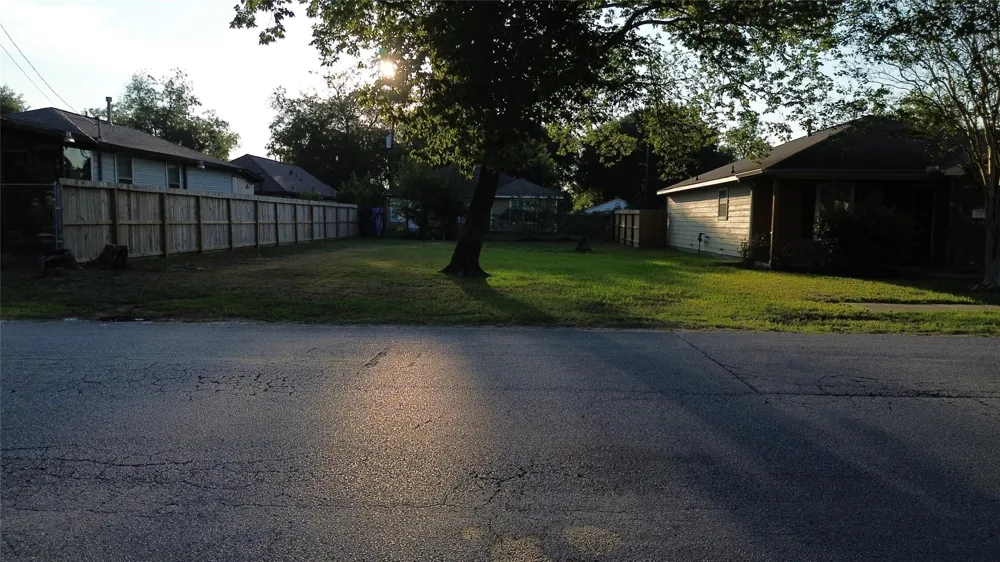 2109 Sam Wilson Street Houston, TX 77020