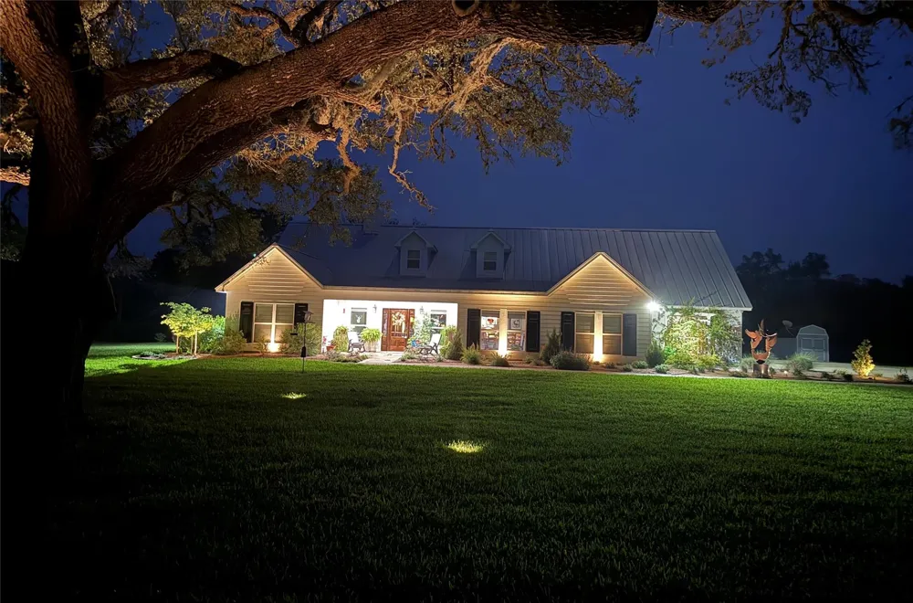 4149 Cr 444 Hallettsville, TX 77964