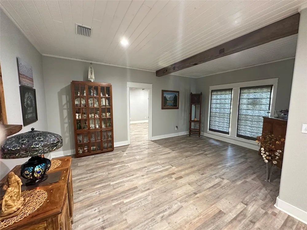 4149 Cr 444 Hallettsville, TX 77964