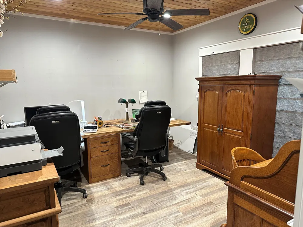 4149 Cr 444 Hallettsville, TX 77964