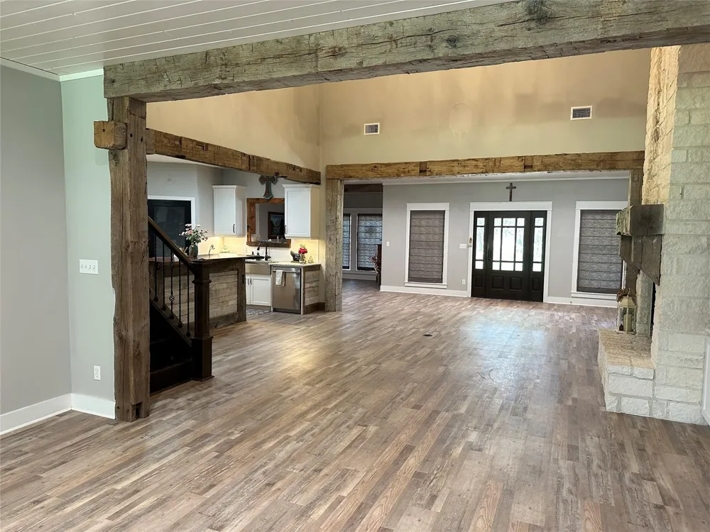 4149 Cr 444 Hallettsville, TX 77964
