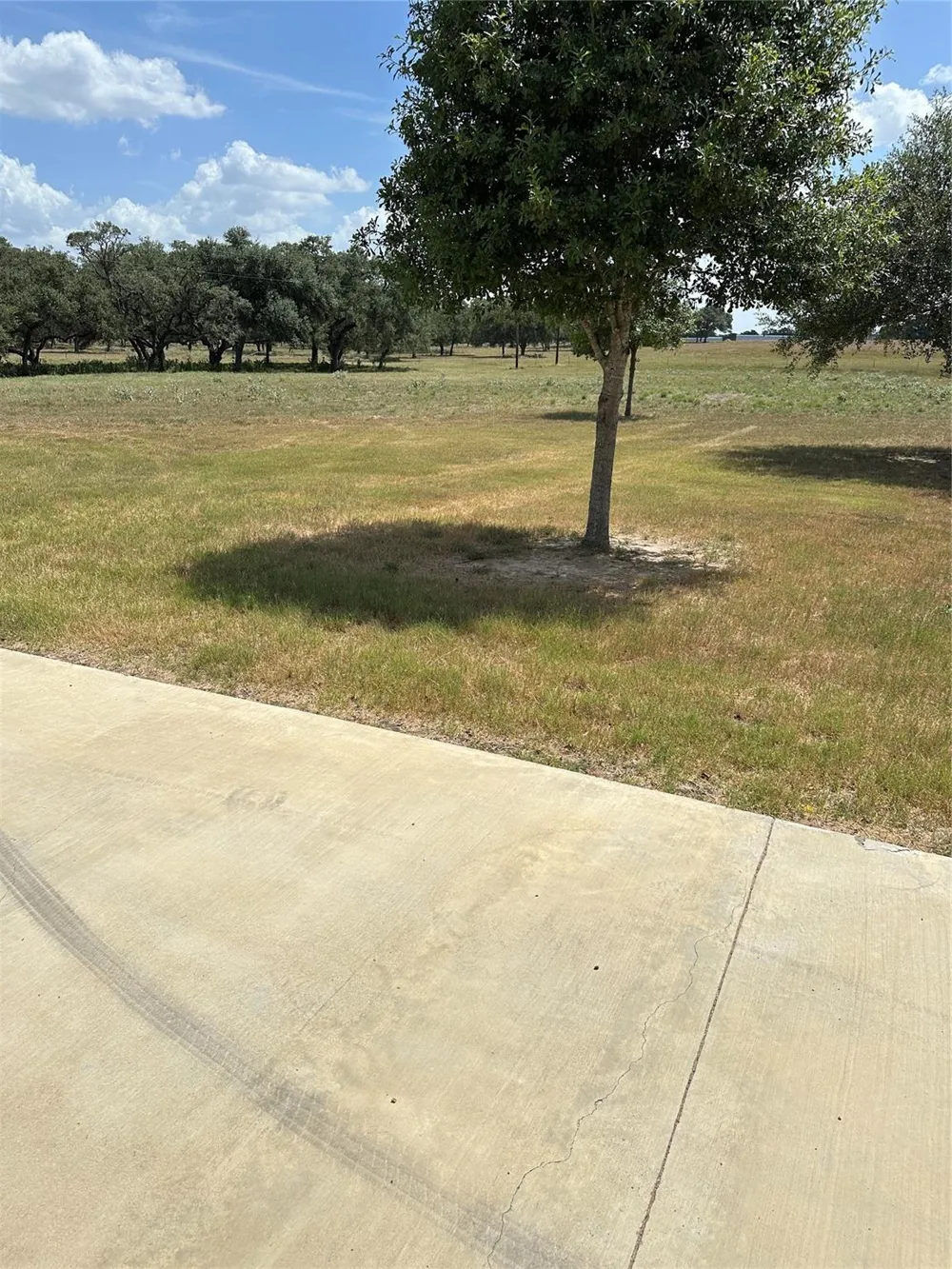4149 Cr 444 Hallettsville, TX 77964