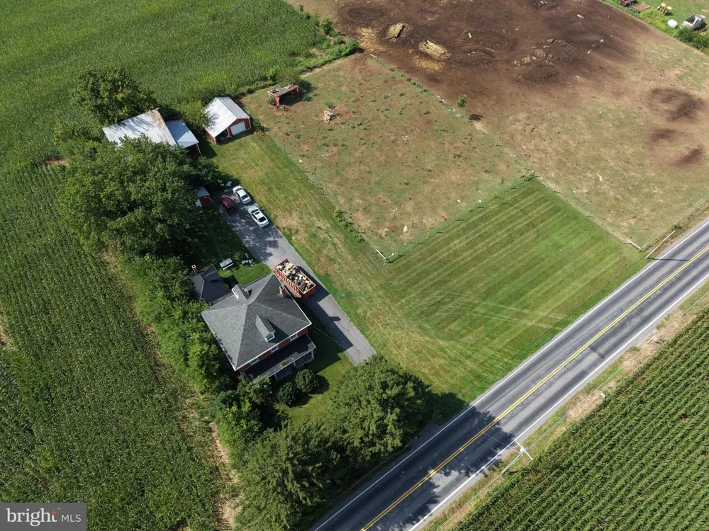 7351 CORNER ROAD Mercersburg, PA 17236