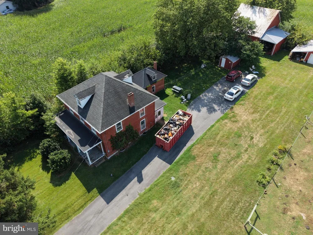 7351 CORNER ROAD Mercersburg, PA 17236