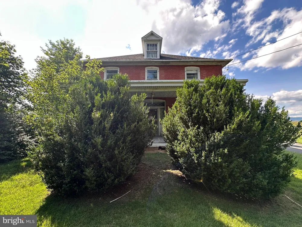 7351 CORNER ROAD Mercersburg, PA 17236