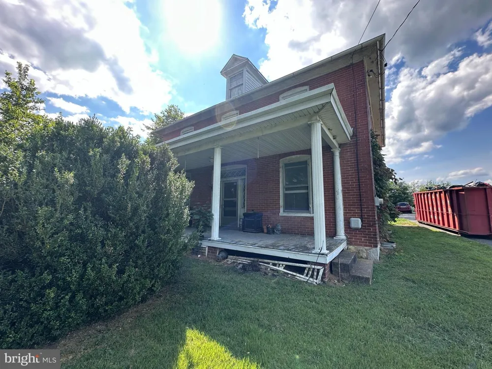 7351 CORNER ROAD Mercersburg, PA 17236