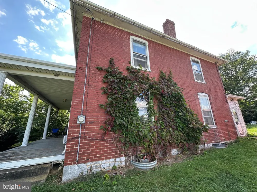 7351 CORNER ROAD Mercersburg, PA 17236