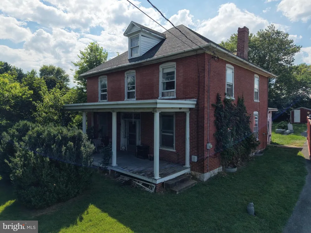 7351 CORNER ROAD Mercersburg, PA 17236