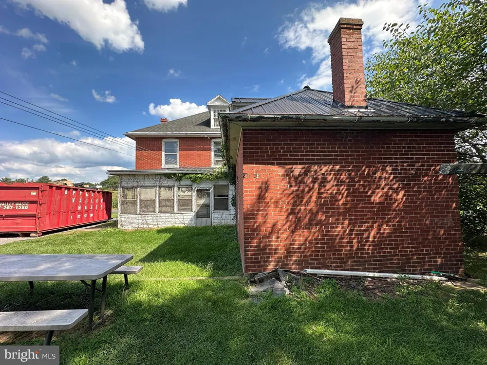 7351 CORNER ROAD Mercersburg, PA 17236
