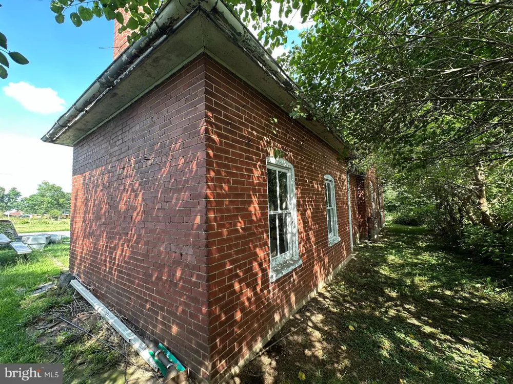 7351 CORNER ROAD Mercersburg, PA 17236