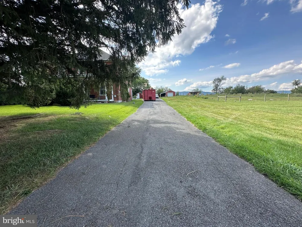 7351 CORNER ROAD Mercersburg, PA 17236