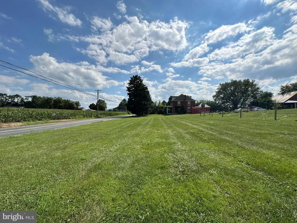 7351 CORNER ROAD Mercersburg, PA 17236