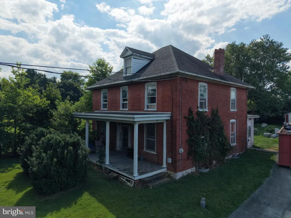 7351 CORNER ROAD Mercersburg, PA 17236