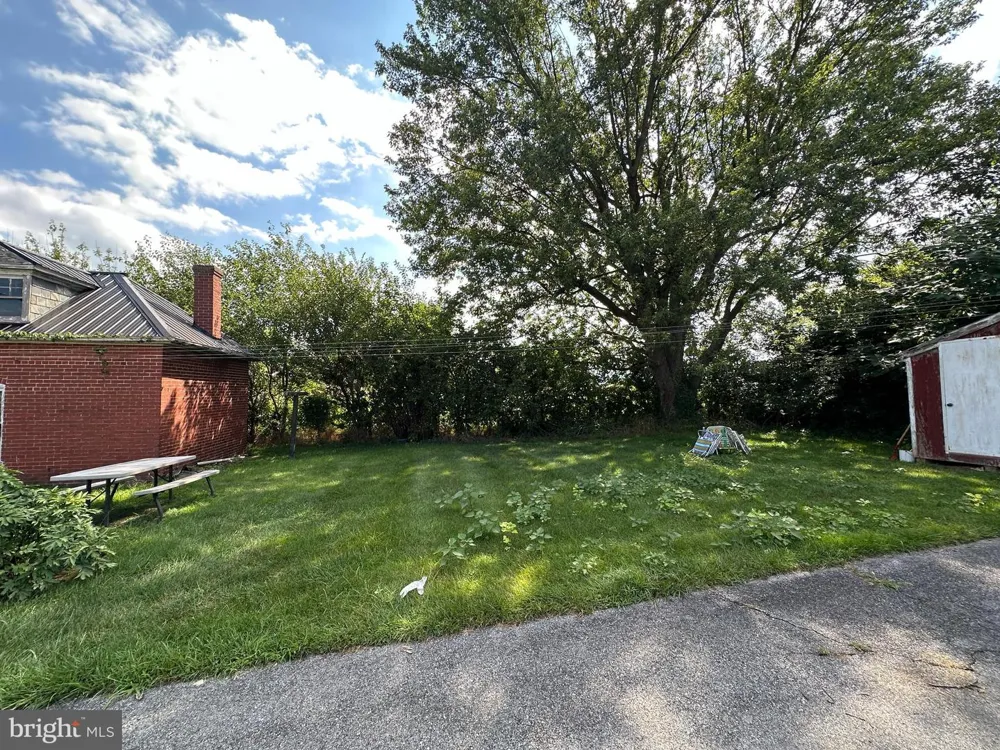 7351 CORNER ROAD Mercersburg, PA 17236