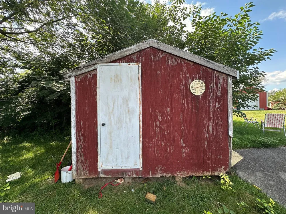 7351 CORNER ROAD Mercersburg, PA 17236