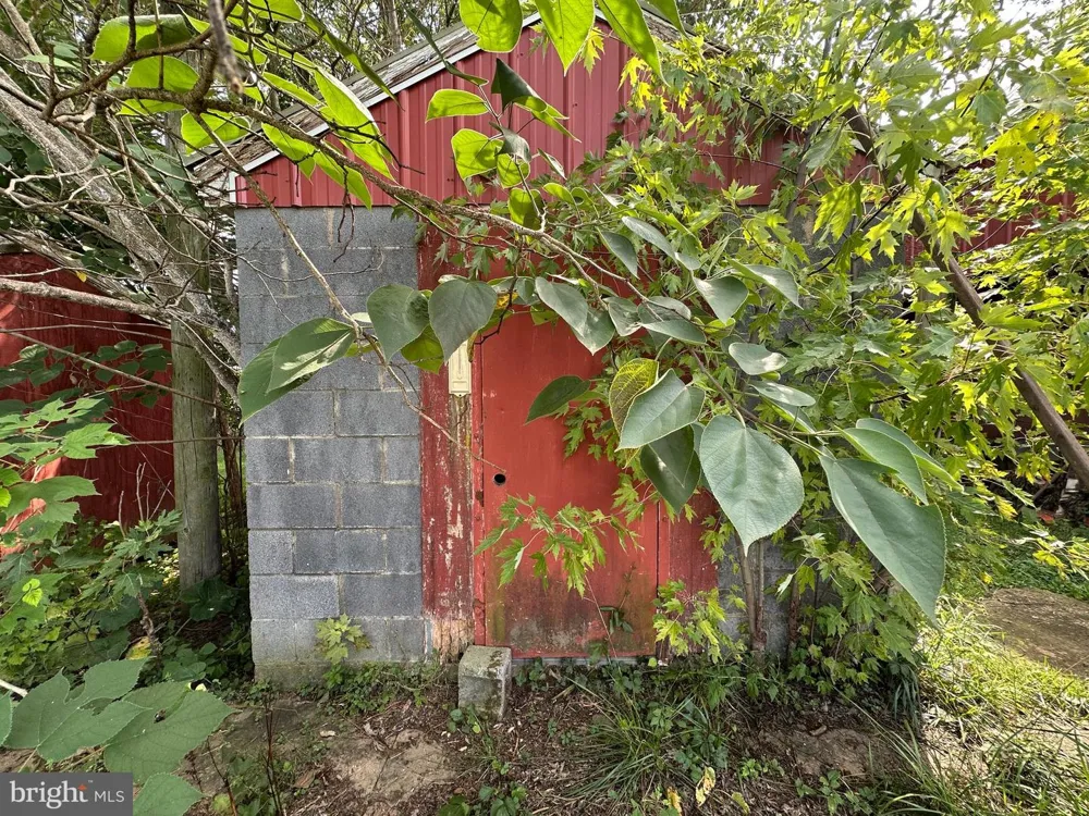 7351 CORNER ROAD Mercersburg, PA 17236