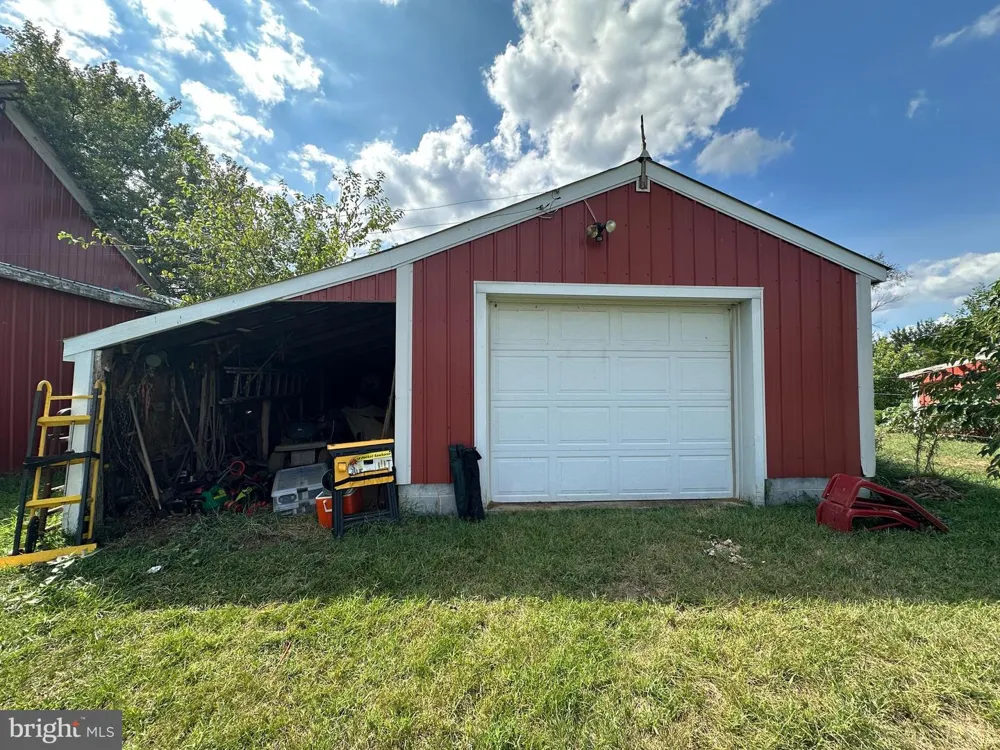 7351 CORNER ROAD Mercersburg, PA 17236