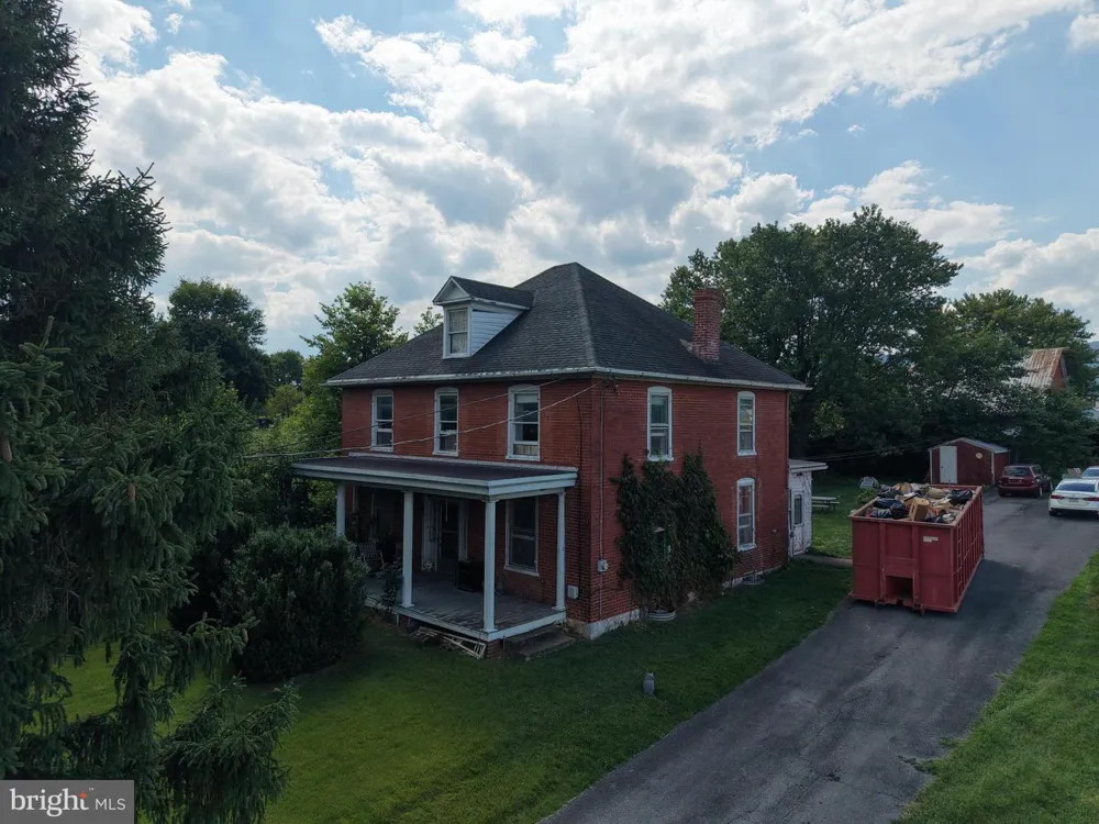 7351 CORNER ROAD Mercersburg, PA 17236