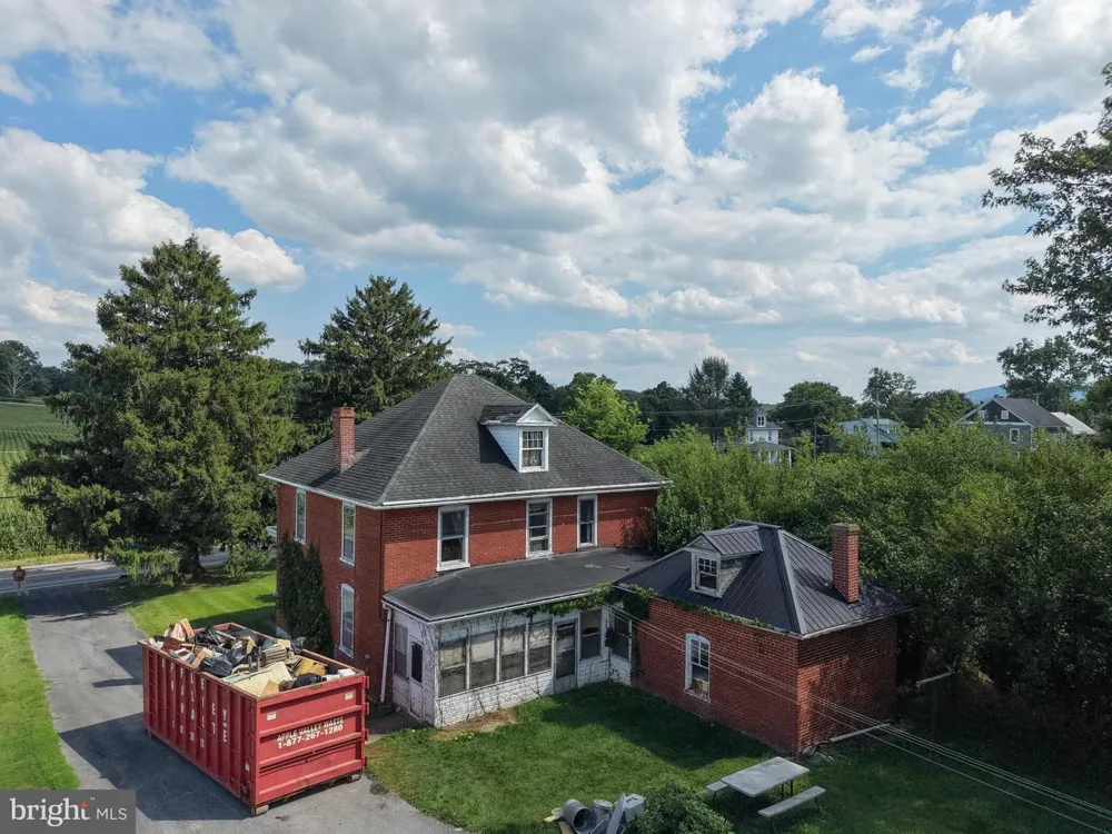 7351 CORNER ROAD Mercersburg, PA 17236