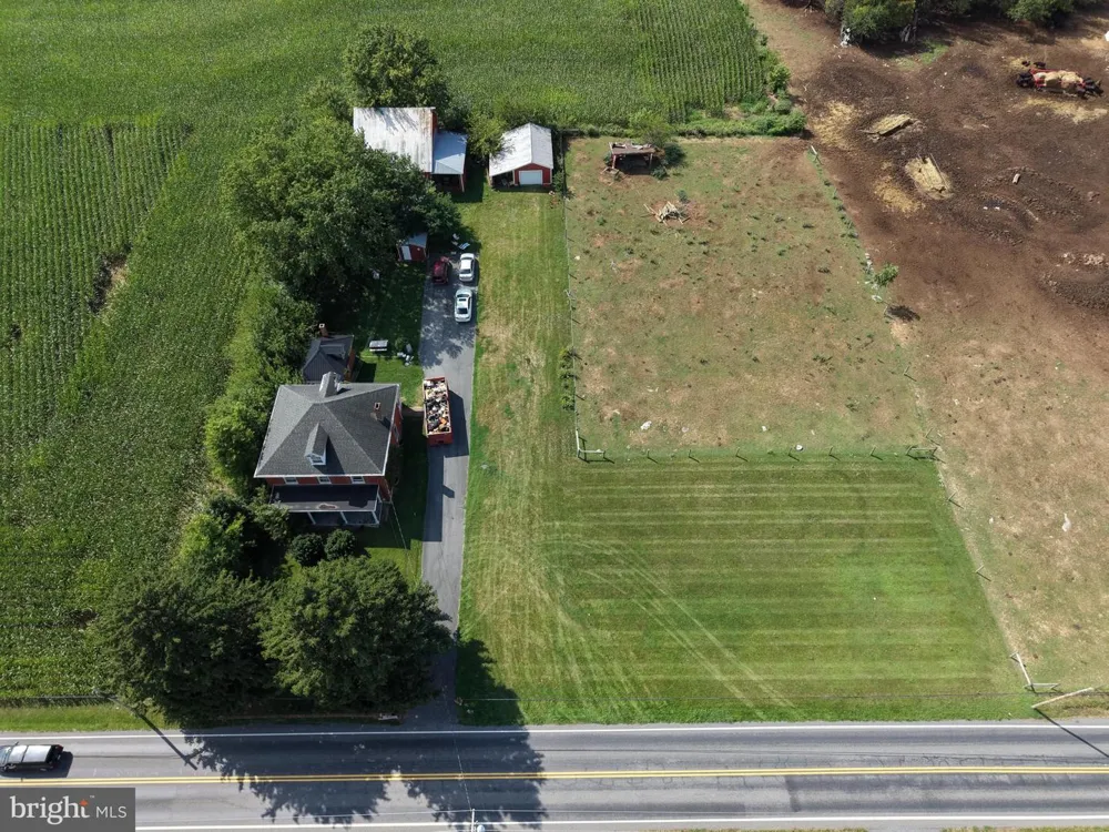 7351 CORNER ROAD Mercersburg, PA 17236