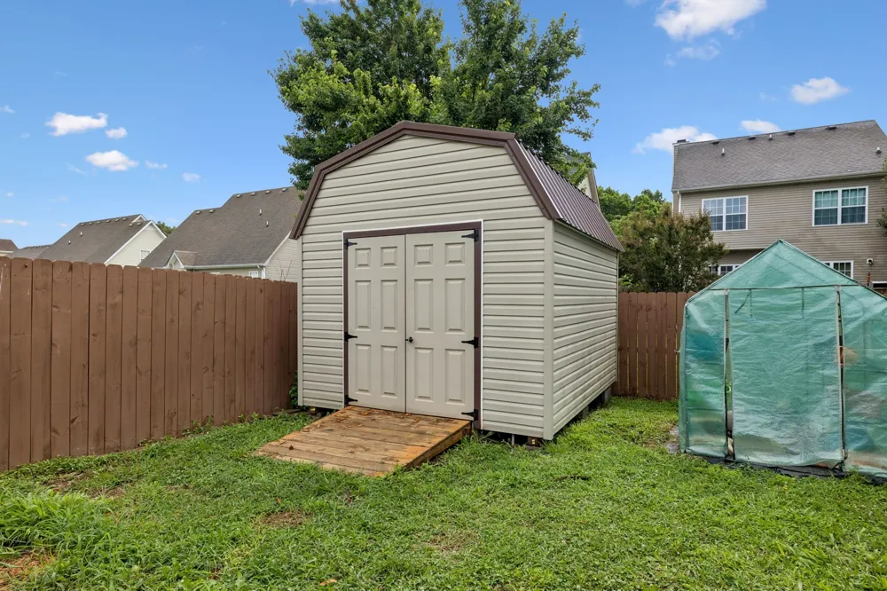 3454 Southwood Dr Clarksville, TN 37042