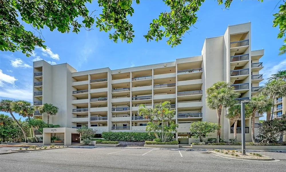1075 GULF OF MEXICO DRIVE #303 Longboat Key, FL 34228