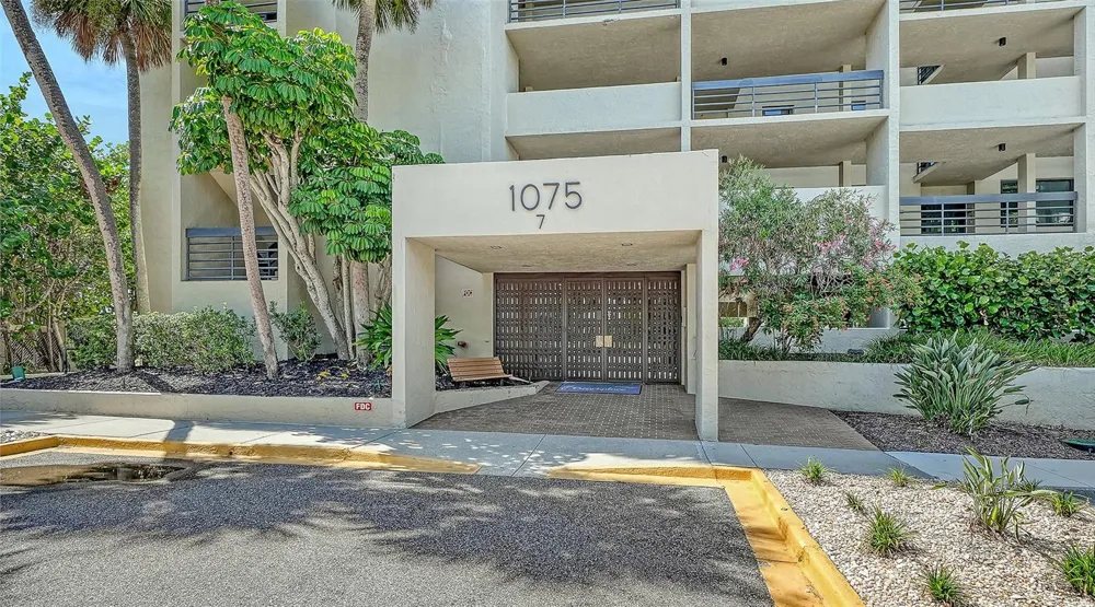 1075 GULF OF MEXICO DRIVE #303 Longboat Key, FL 34228