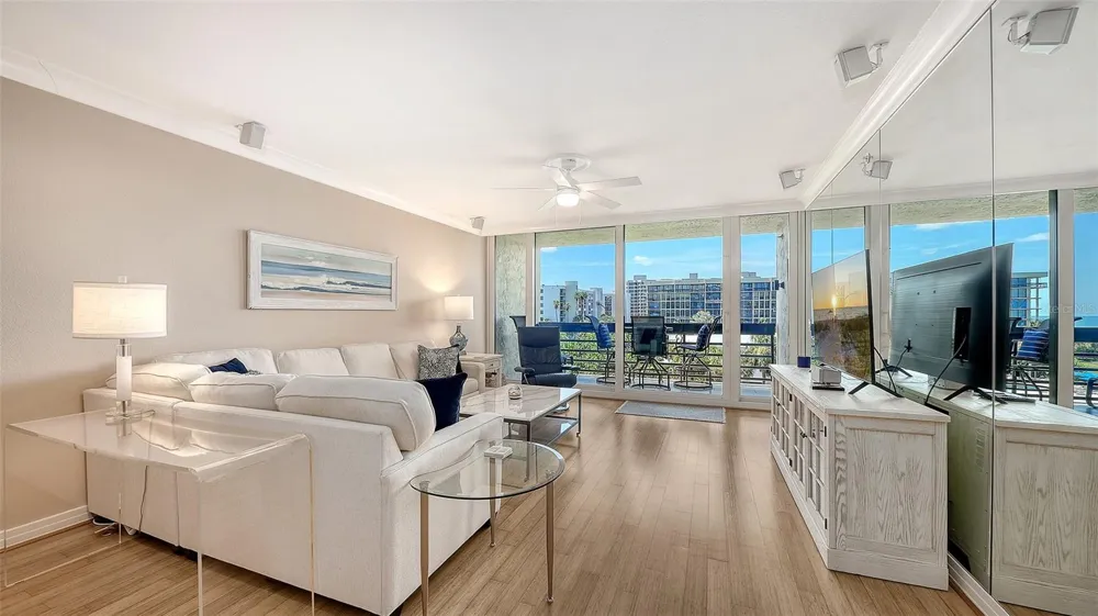 1075 GULF OF MEXICO DRIVE #303 Longboat Key, FL 34228