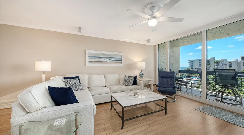 1075 GULF OF MEXICO DRIVE #303 Longboat Key, FL 34228