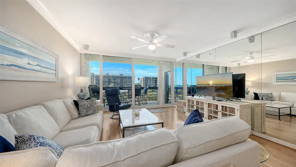 1075 GULF OF MEXICO DRIVE #303 Longboat Key, FL 34228