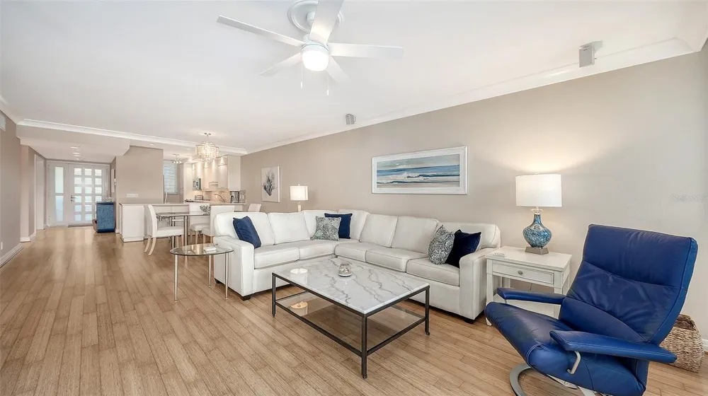 1075 GULF OF MEXICO DRIVE #303 Longboat Key, FL 34228