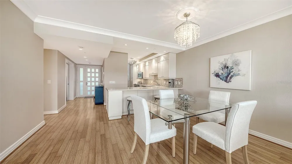 1075 GULF OF MEXICO DRIVE #303 Longboat Key, FL 34228