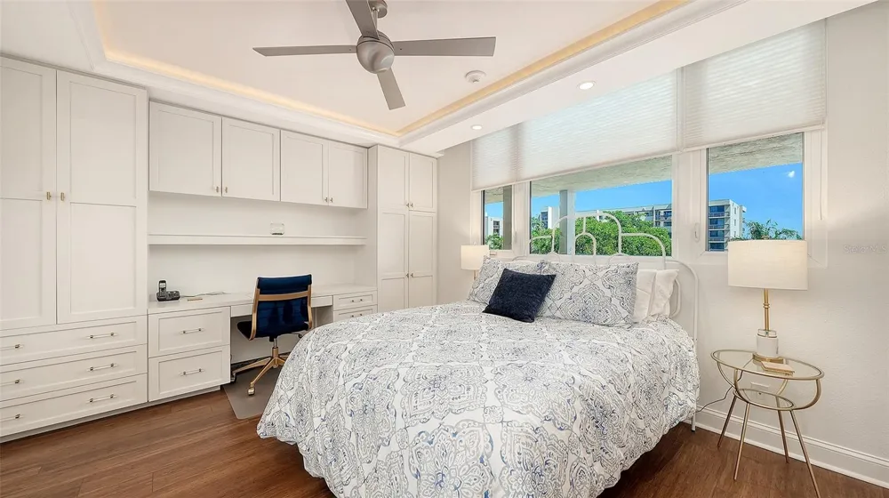 1075 GULF OF MEXICO DRIVE #303 Longboat Key, FL 34228