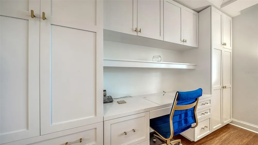 1075 GULF OF MEXICO DRIVE #303 Longboat Key, FL 34228