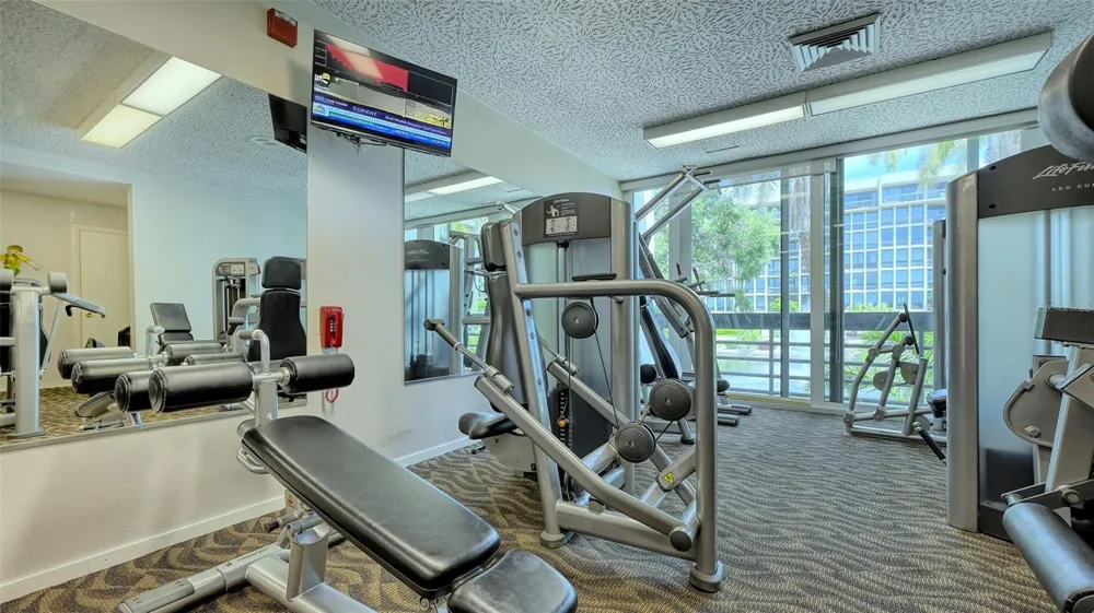 1075 GULF OF MEXICO DRIVE #303 Longboat Key, FL 34228