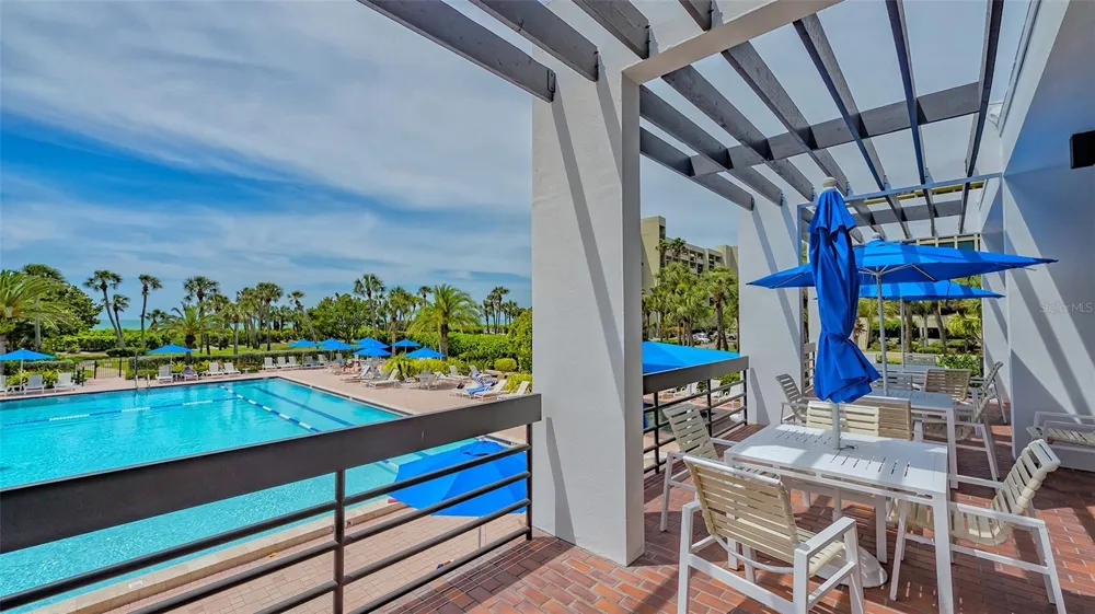 1075 GULF OF MEXICO DRIVE #303 Longboat Key, FL 34228