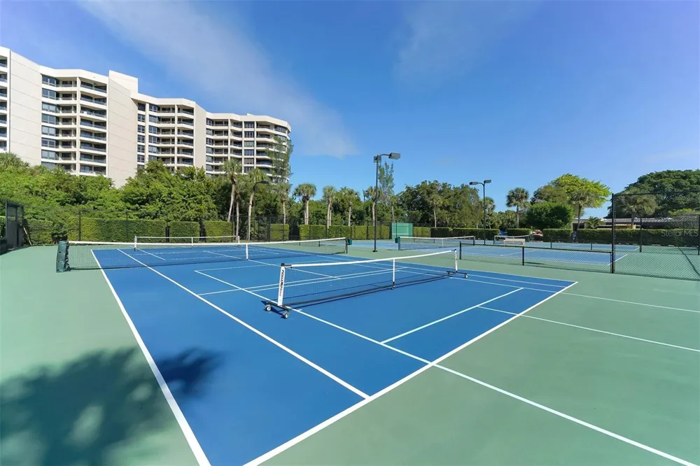 1075 GULF OF MEXICO DRIVE #303 Longboat Key, FL 34228