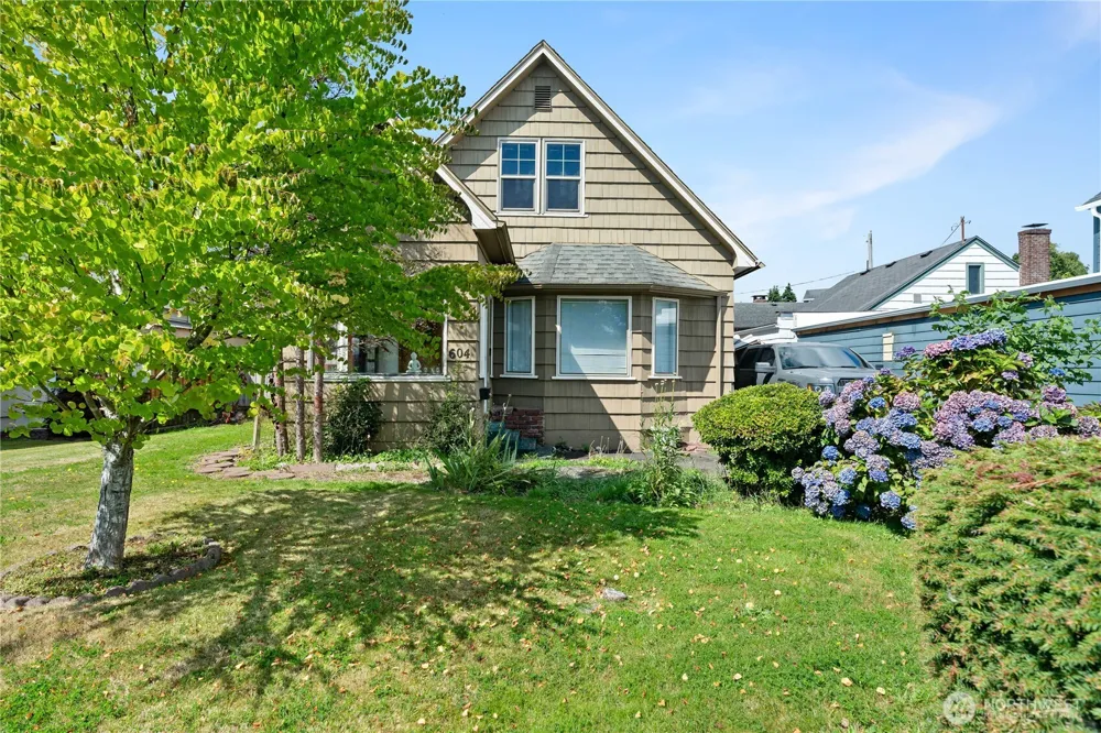 604 Simpson Avenue Aberdeen, WA 98520