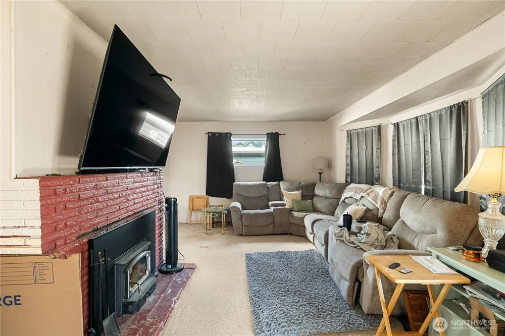 604 Simpson Avenue Aberdeen, WA 98520