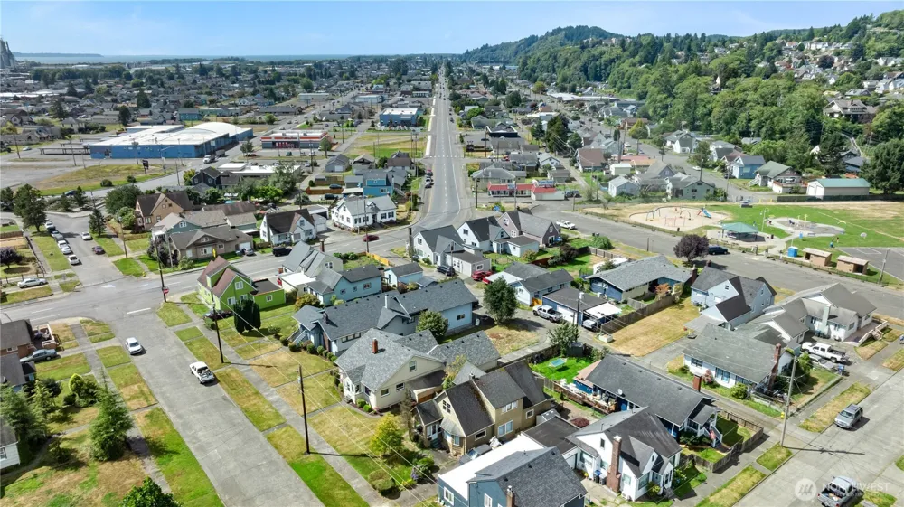 604 Simpson Avenue Aberdeen, WA 98520