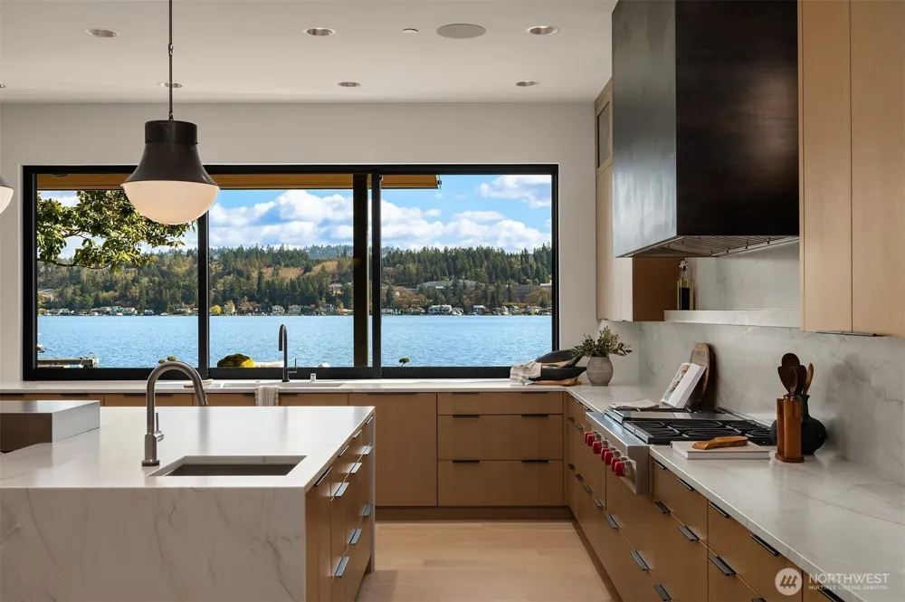 5330 Butterworth Road Mercer Island, WA 98040