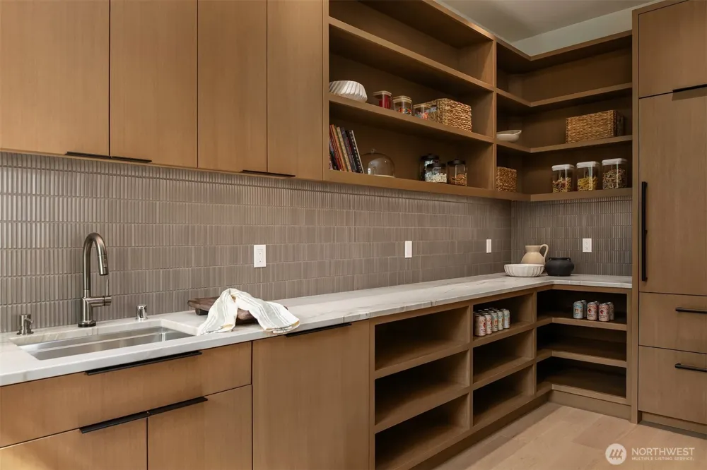 5330 Butterworth Road Mercer Island, WA 98040