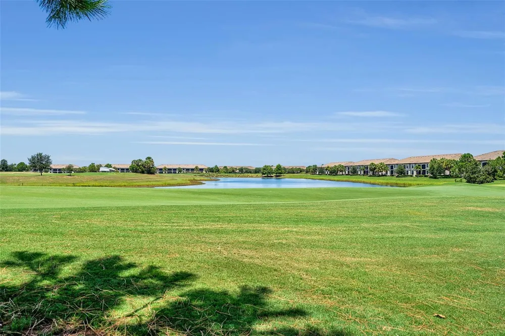 5664 PALMER CIRCLE #102 Bradenton, FL 34211
