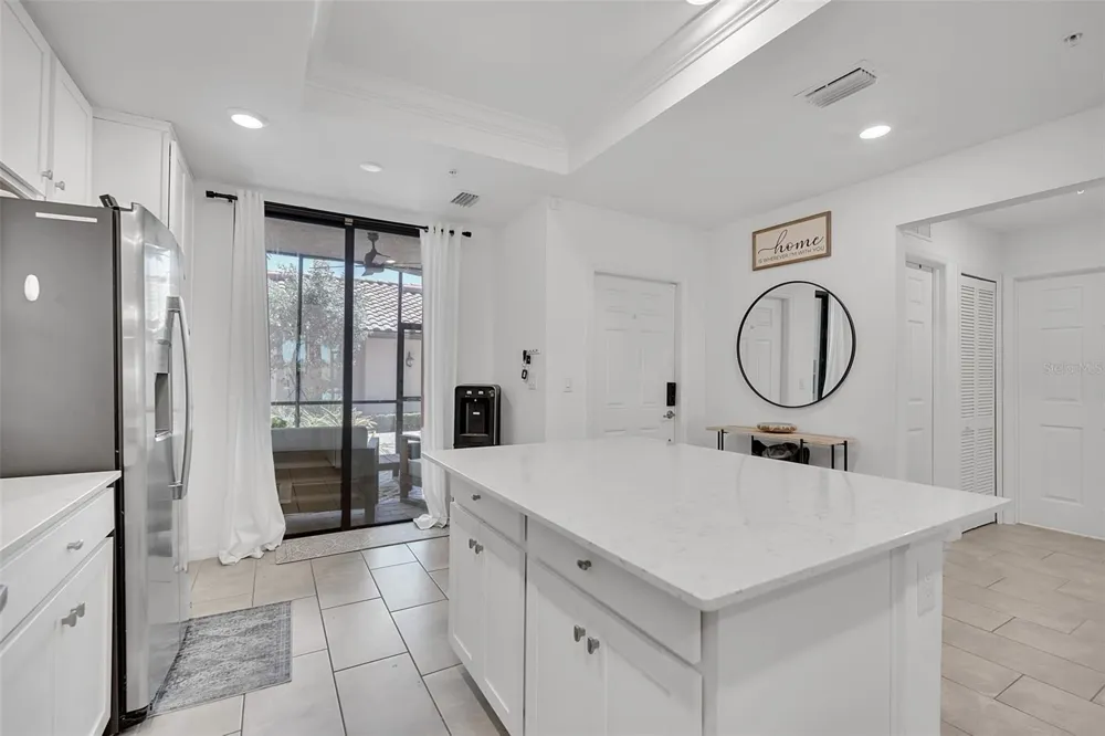 5664 PALMER CIRCLE #102 Bradenton, FL 34211